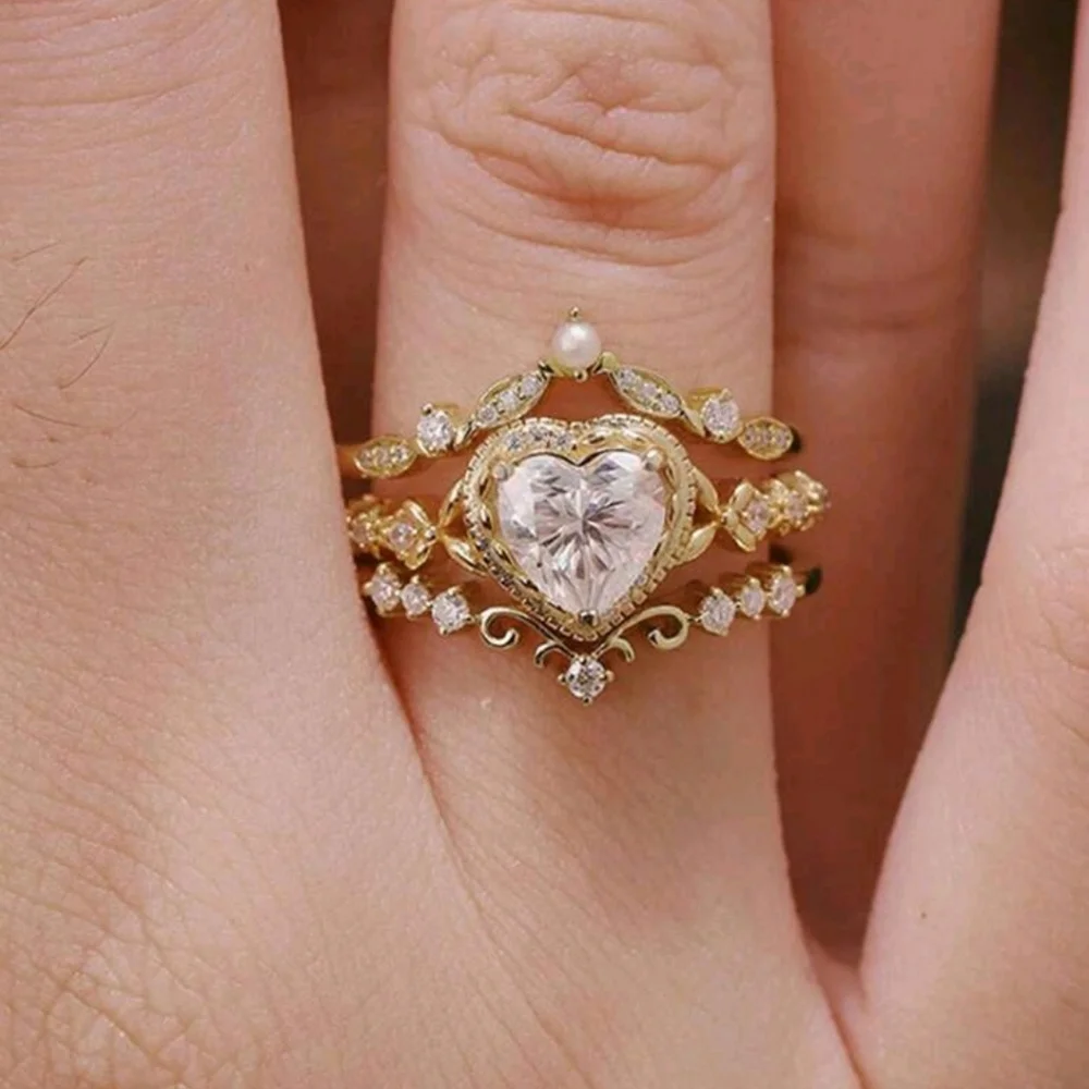 BRAND NEW ** Elegant Gold Heart Ring with Pearl Accents